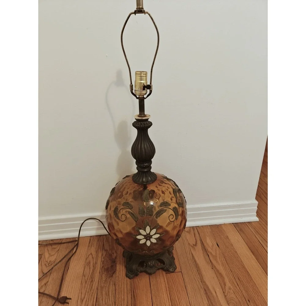 Mid Century Modern Amber Round Glass Table Lamp Leaf Floral Appliqué It Works